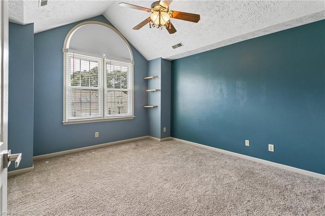 105 Harrigan WAY, Yorktown, VA 23693