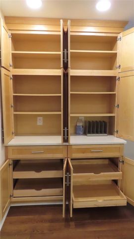 2285 ISRAELI DRIVE 17, Clearwater, FL 33763