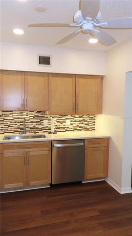 2285 ISRAELI DRIVE 17, Clearwater, FL 33763