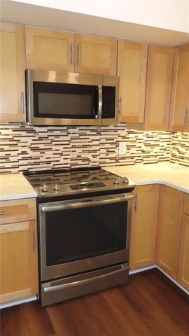 2285 ISRAELI DRIVE 17, Clearwater, FL 33763