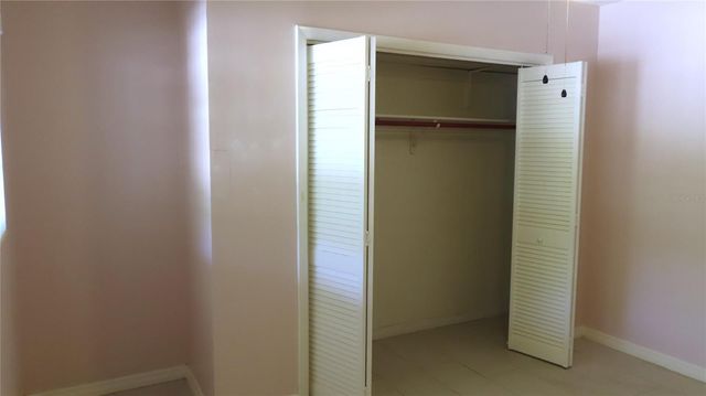 2285 ISRAELI DRIVE 17, Clearwater, FL 33763