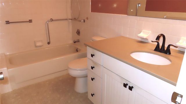 2285 ISRAELI DRIVE 17, Clearwater, FL 33763