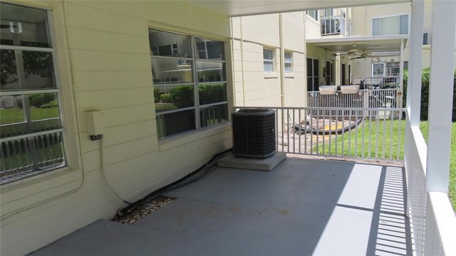 2285 ISRAELI DRIVE 17, Clearwater, FL 33763