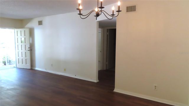 2285 ISRAELI DRIVE 17, Clearwater, FL 33763