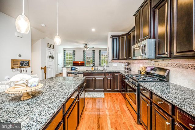 7739 MILTON CIR, Gainesville, VA 20155