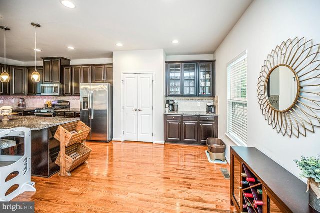 7739 MILTON CIR, Gainesville, VA 20155