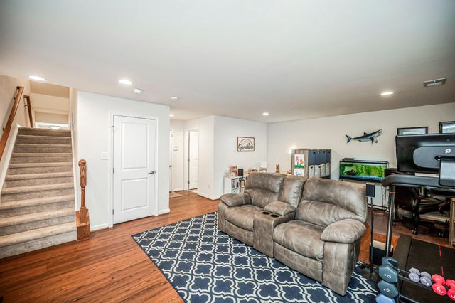 7739 MILTON CIR, Gainesville, VA 20155
