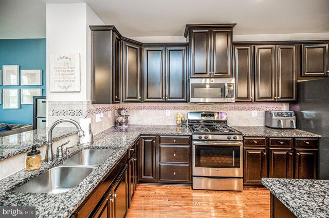 7739 MILTON CIR, Gainesville, VA 20155