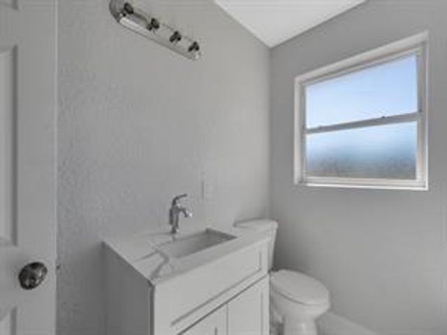 2064 Atlantic Boulevard, Vero Beach, FL 32960