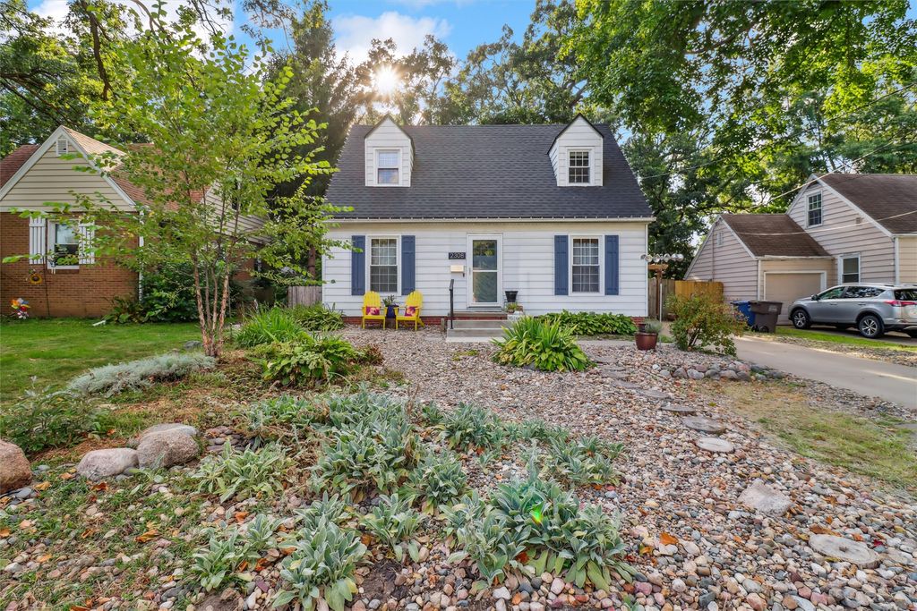 2308 33rd Street, Des Moines, IA 50310