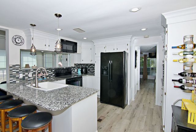435A Lakewood Drive, Townville, SC 29689