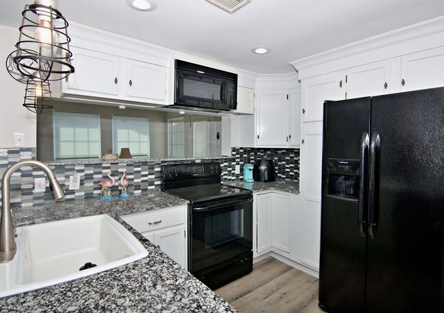 435A Lakewood Drive, Townville, SC 29689