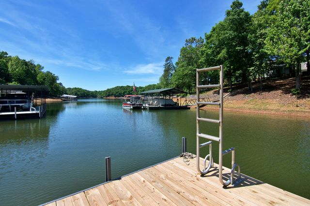 435A Lakewood Drive, Townville, SC 29689