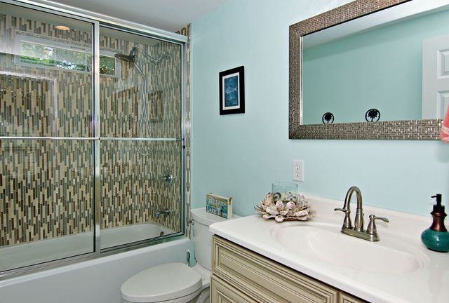 435A Lakewood Drive, Townville, SC 29689