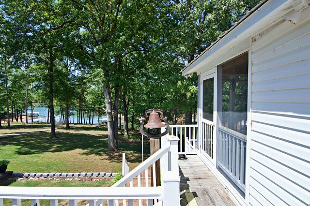 435A Lakewood Drive, Townville, SC 29689