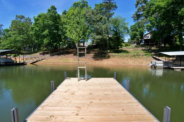 435A Lakewood Drive, Townville, SC 29689