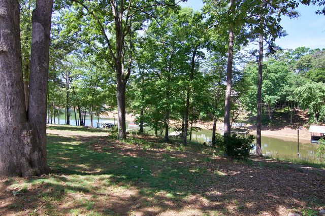 435A Lakewood Drive, Townville, SC 29689