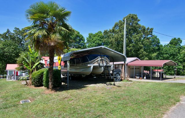 435A Lakewood Drive, Townville, SC 29689