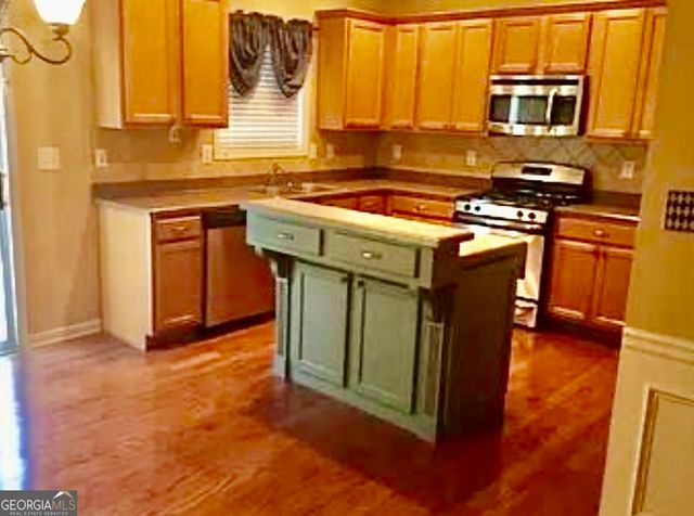 1870 Garbrooke Cove, Lawrenceville, GA 30046