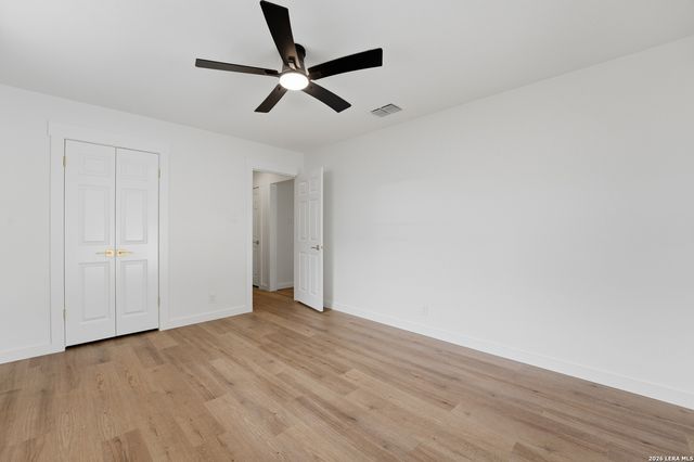 5910 CRESCENT FLS, Windcrest, TX 78239