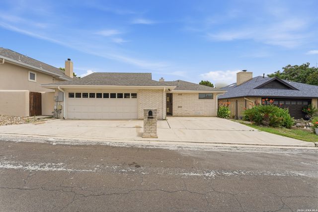 5910 CRESCENT FLS, Windcrest, TX 78239