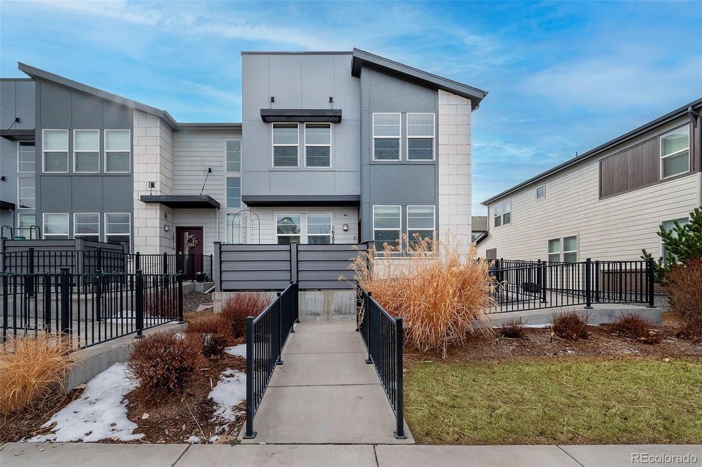 16206 E Warner Drive, Denver, CO 80239
