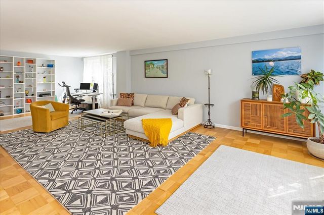 926 Bloomfield Avenue, Glen Ridge, NJ 07028