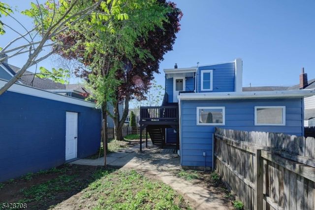 285 Chambers St, Phillipsburg Town, NJ 08865