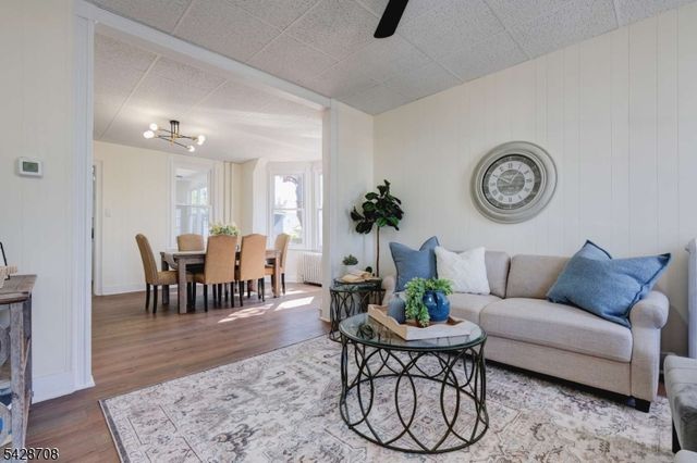 285 Chambers St, Phillipsburg Town, NJ 08865