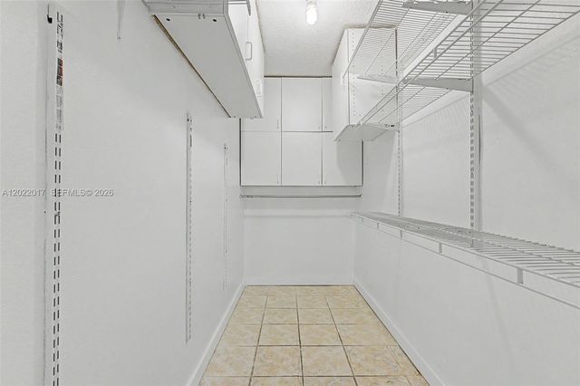 1950 W 54th St 105, Hialeah, FL 33012