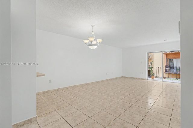 1950 W 54th St 105, Hialeah, FL 33012