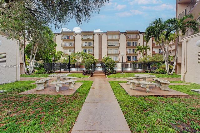 1950 W 54th St 105, Hialeah, FL 33012