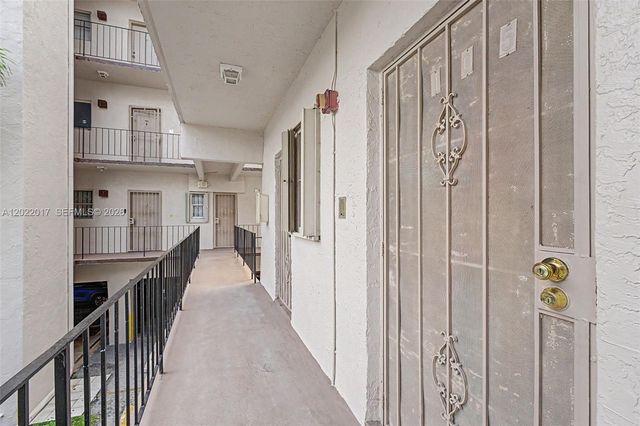 1950 W 54th St 105, Hialeah, FL 33012
