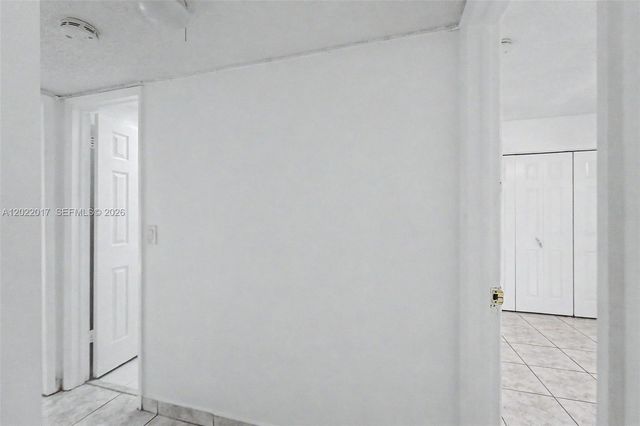 1950 W 54th St 105, Hialeah, FL 33012