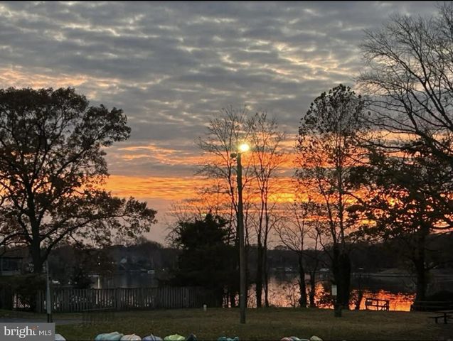 889 NEW LONDON HARBOUR, Pasadena, MD 21122