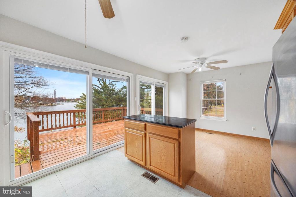 889 NEW LONDON HARBOUR, Pasadena, MD 21122