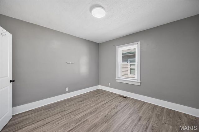 4352 Chippewa Street, St Louis, MO 63116