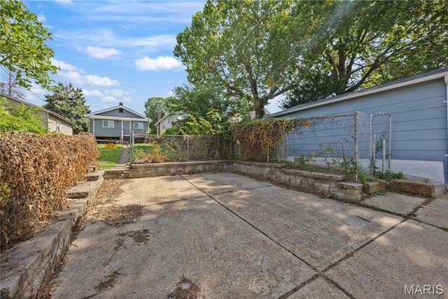 4352 Chippewa Street, St Louis, MO 63116
