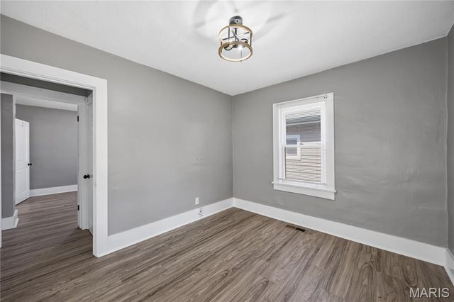 4352 Chippewa Street, St Louis, MO 63116