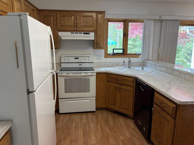 8232 Cooper ROAD, Kenosha, WI 53142