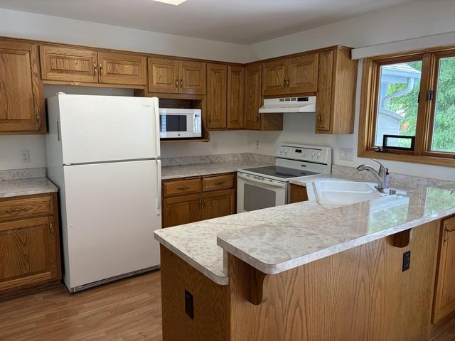 8232 Cooper ROAD, Kenosha, WI 53142