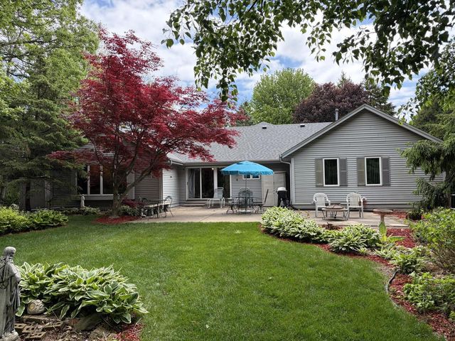 8232 Cooper ROAD, Kenosha, WI 53142