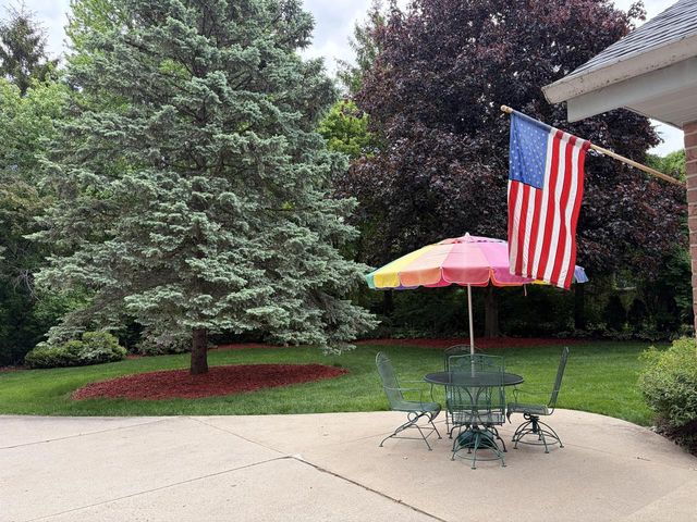 8232 Cooper ROAD, Kenosha, WI 53142