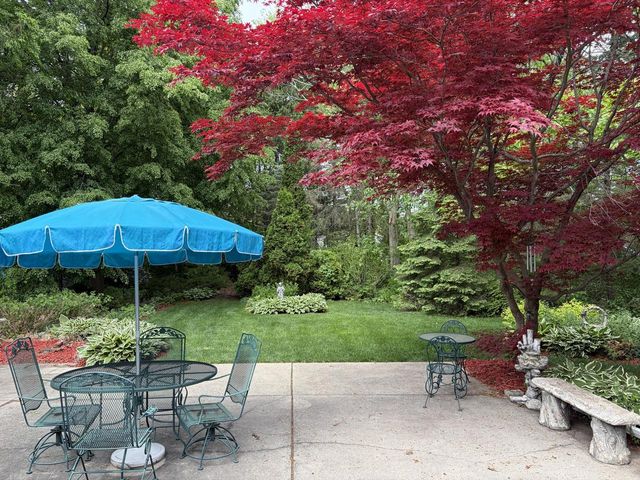 8232 Cooper ROAD, Kenosha, WI 53142
