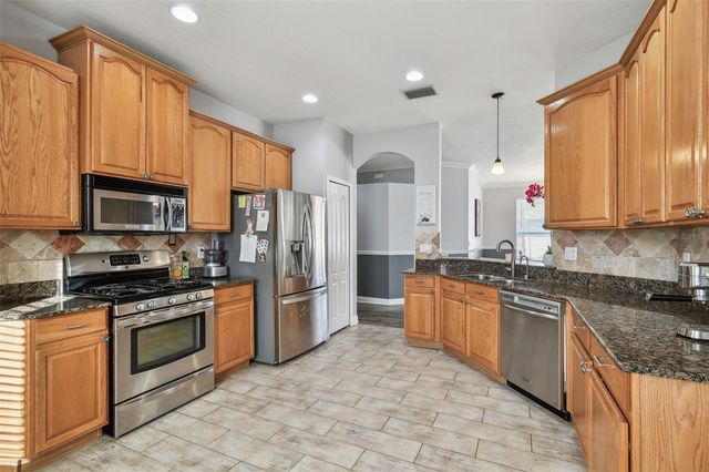 18034 LAKE REFLECTIONS BOULEVARD, Lutz, FL 33558