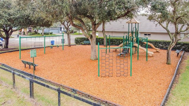 18034 LAKE REFLECTIONS BOULEVARD, Lutz, FL 33558