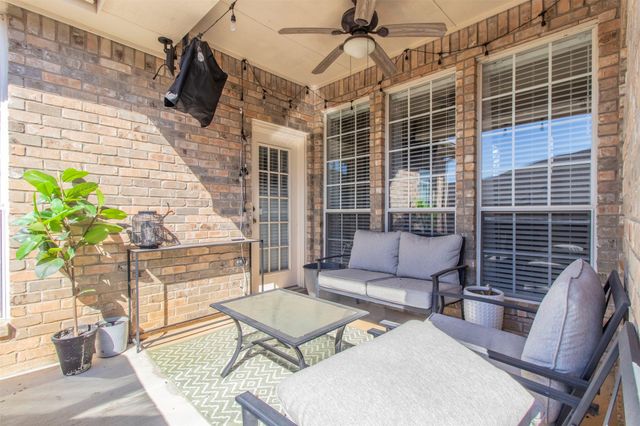5033 Southpoint Drive, Arlington, TX 76017