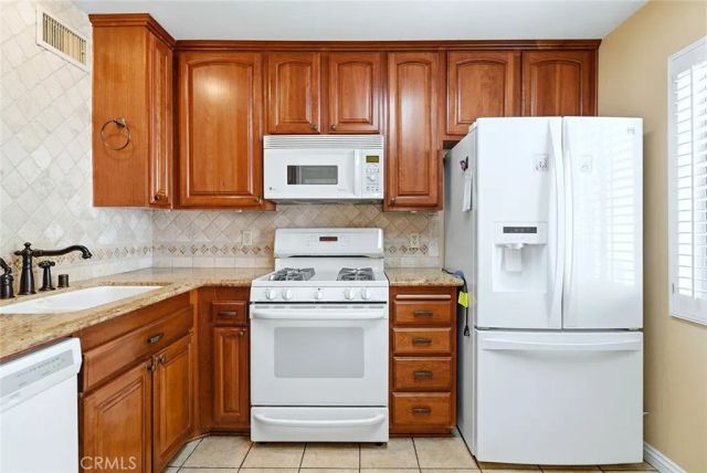 9512 Via Venezia, Burbank, CA 91504