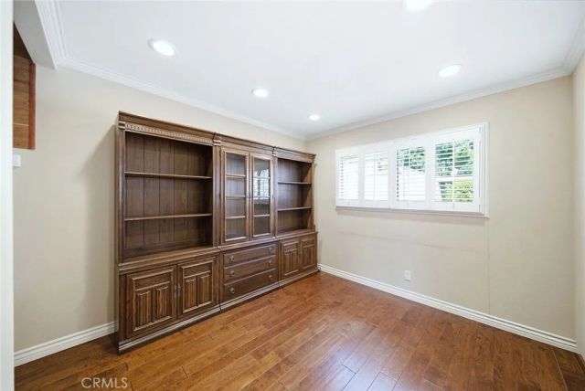 9512 Via Venezia, Burbank, CA 91504