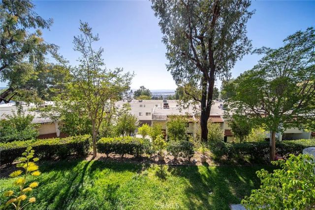 9512 Via Venezia, Burbank, CA 91504
